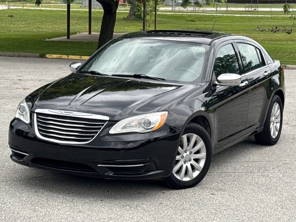 2013 CHRYSLER 200