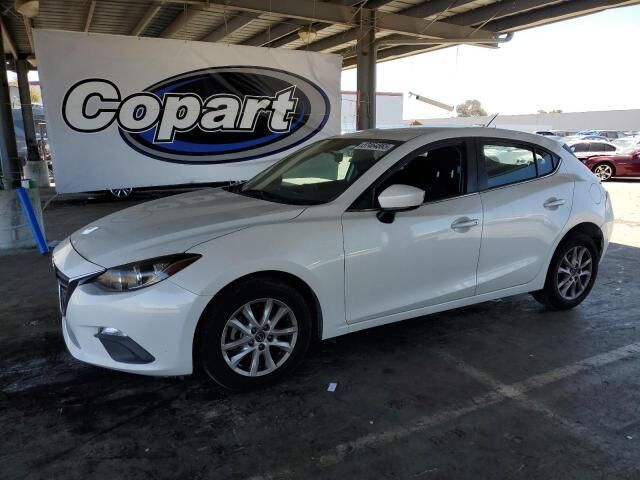 2016 MAZDA Mazda3