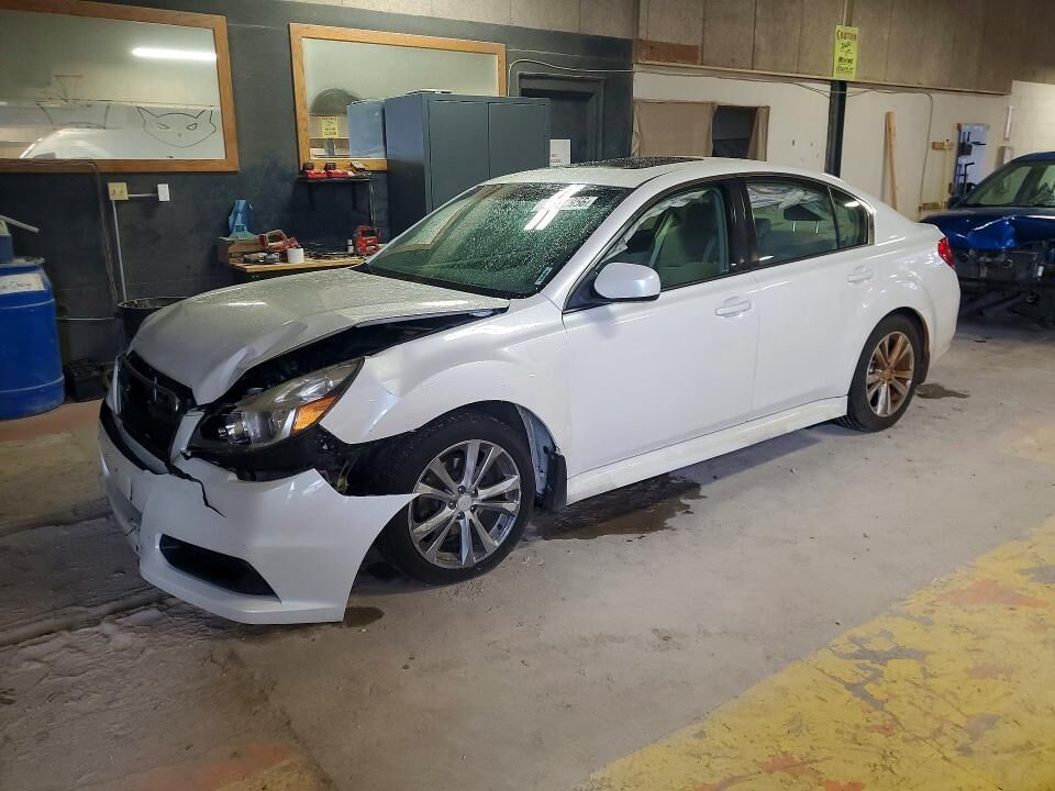 2014 SUBARU Legacy