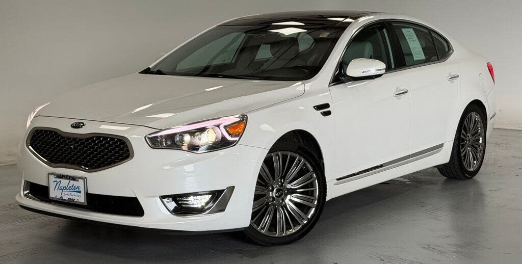 2016 KIA Cadenza