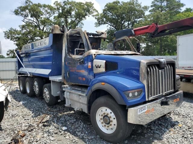 2023 WESTERN STAR 47X Chassis