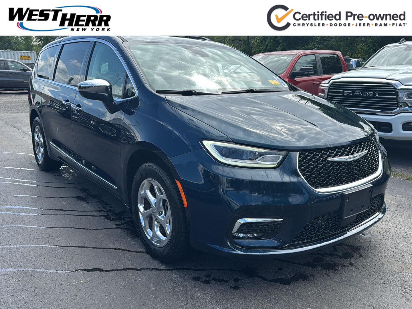 2022 CHRYSLER Pacifica