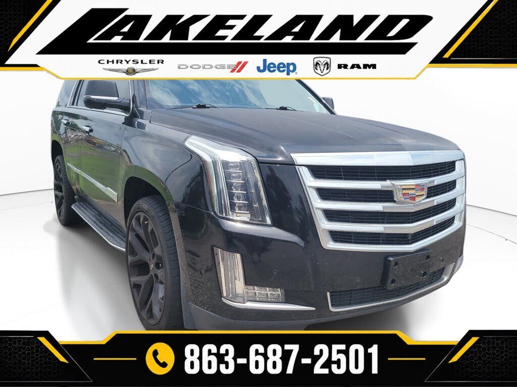 2017 CADILLAC Escalade