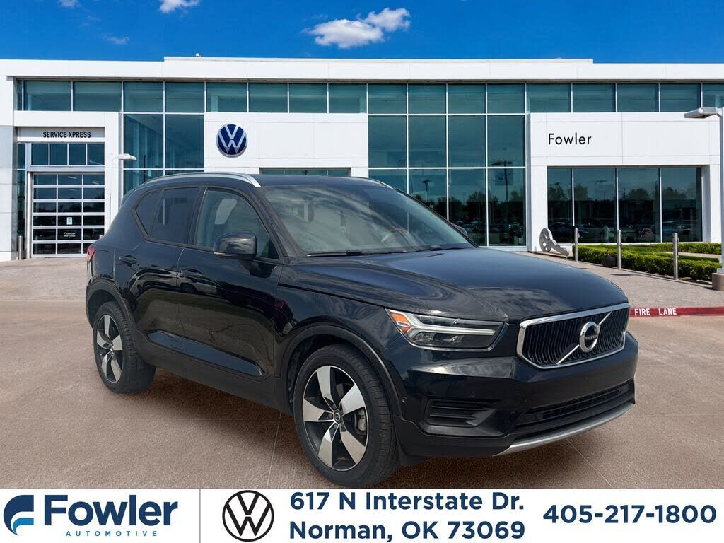 2019 VOLVO XC40