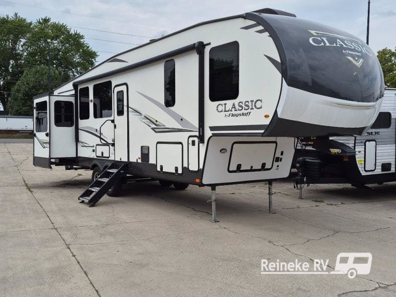 2021 FOREST RIVER Flagstaff Lite Weight Trailers