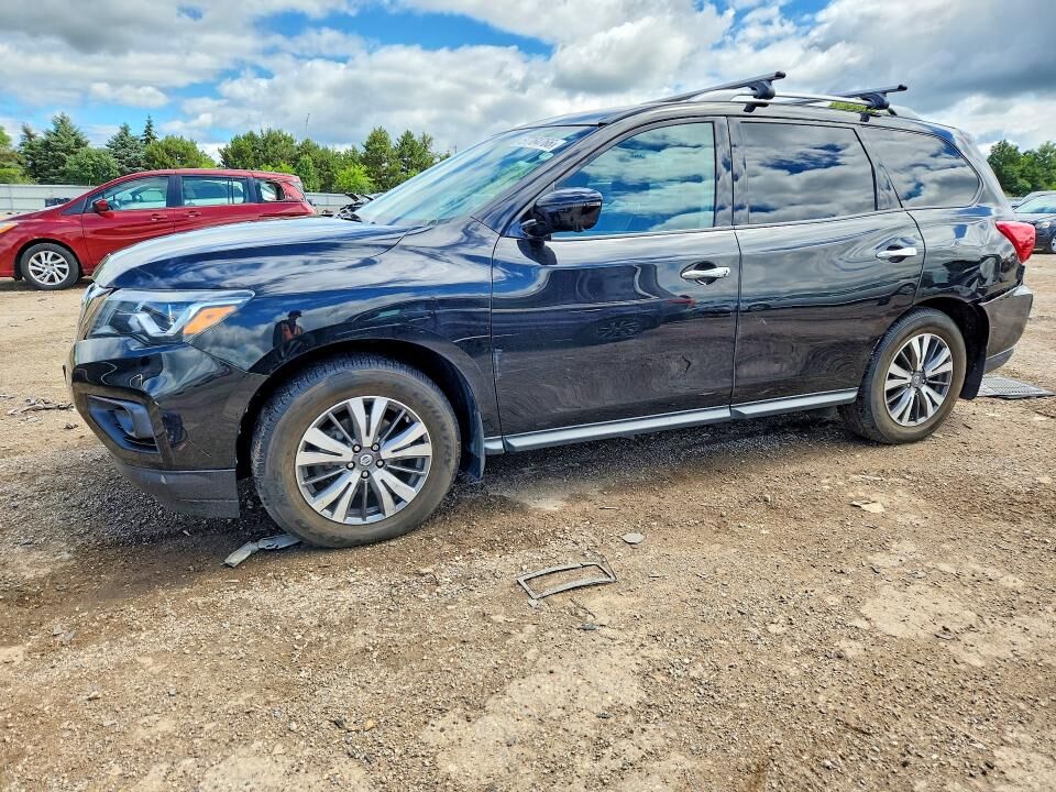 2017 NISSAN Pathfinder