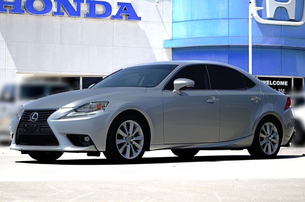 2016 LEXUS IS