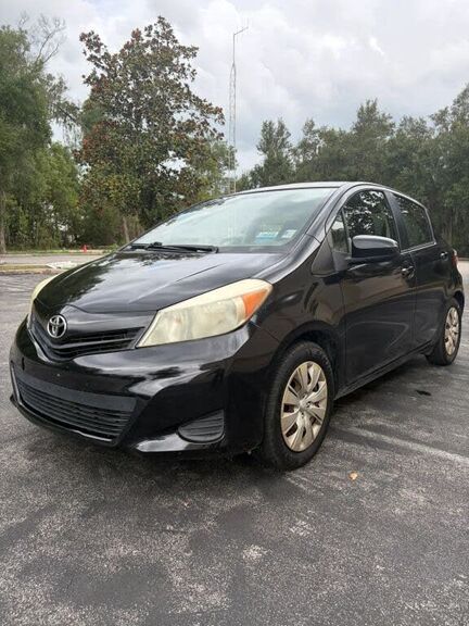 2013 TOYOTA Yaris