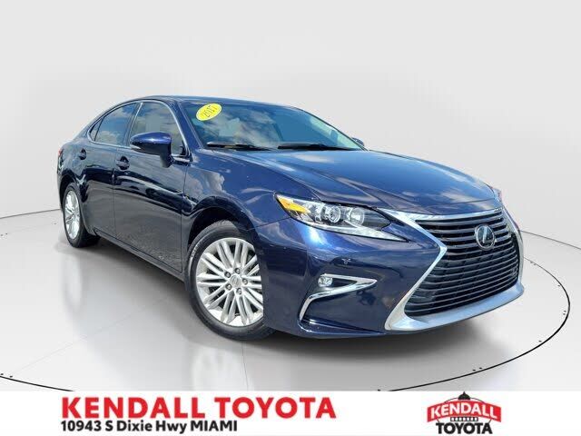 2017 LEXUS ES