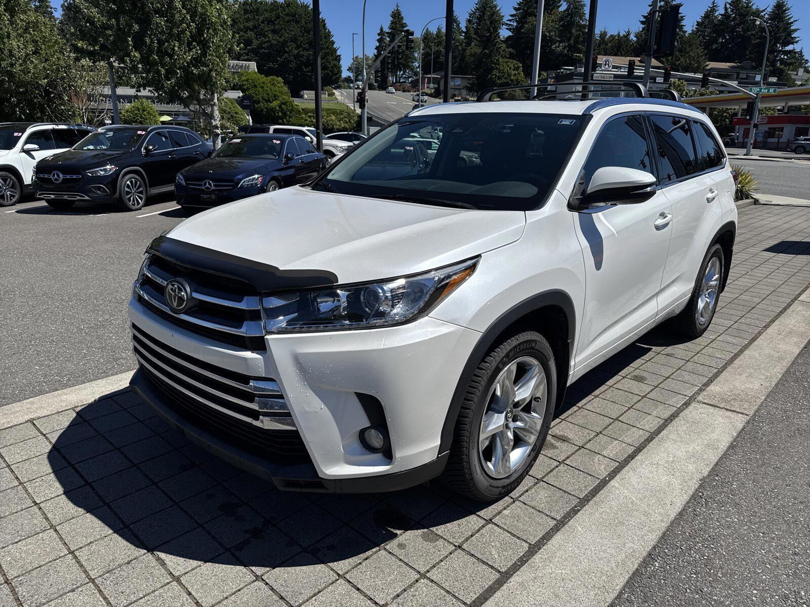 2017 TOYOTA Highlander