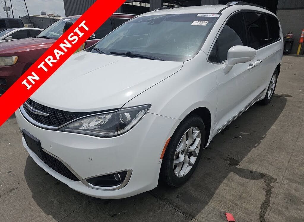 2019 CHRYSLER Pacifica