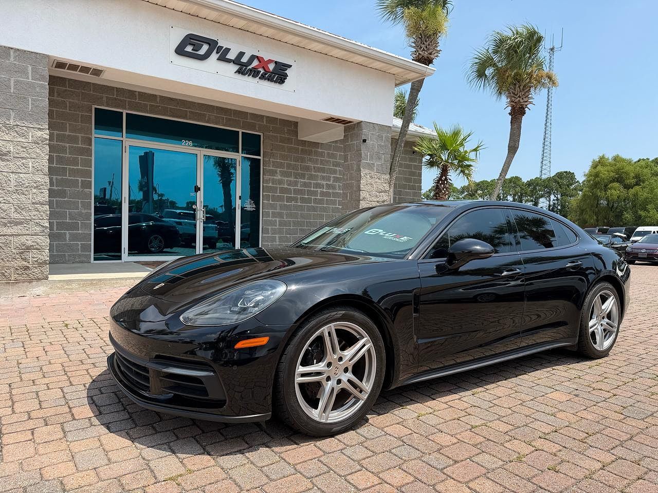 2018 PORSCHE Panamera