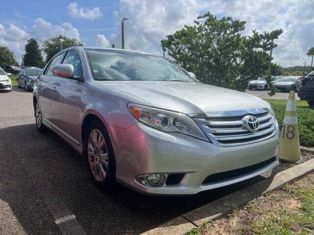 2011 TOYOTA Avalon