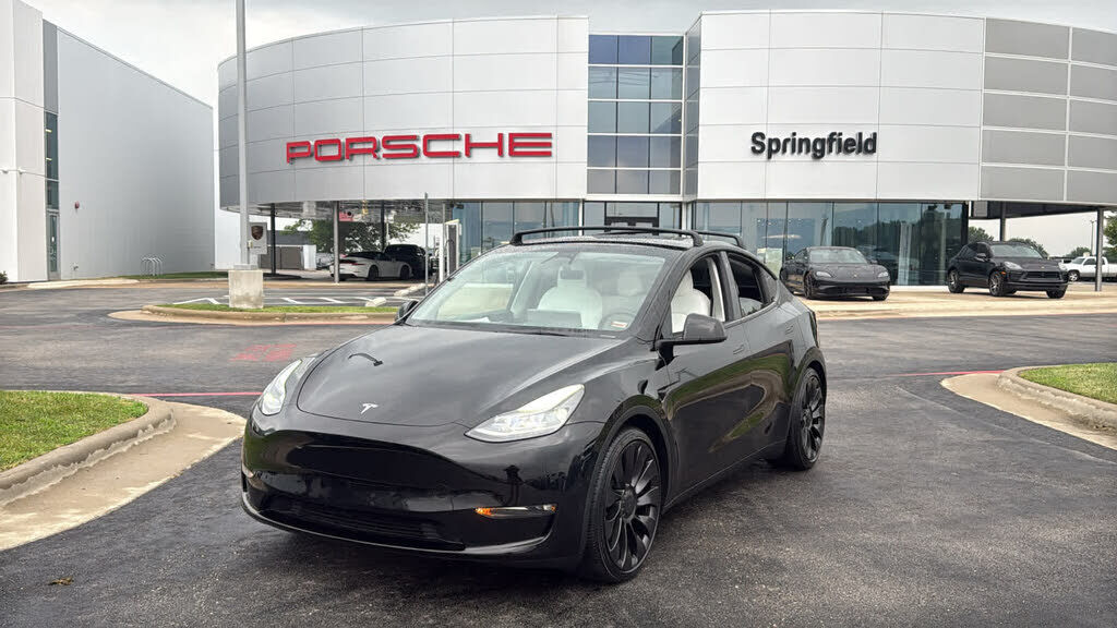 2022 TESLA Model Y
