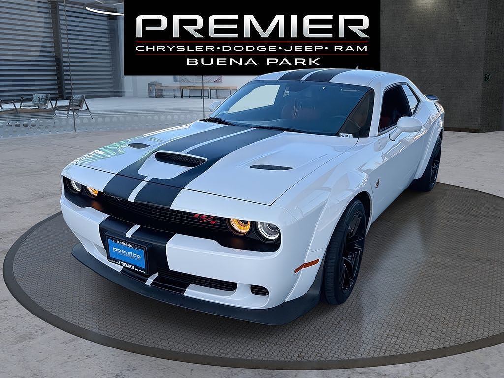 2021 DODGE Challenger