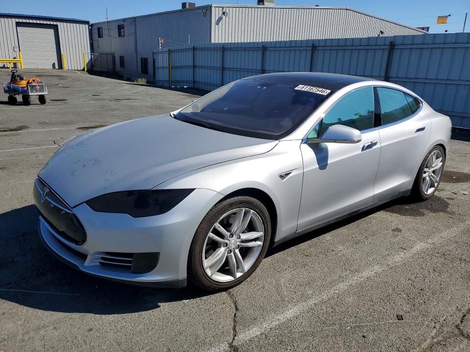 2014 TESLA Model S
