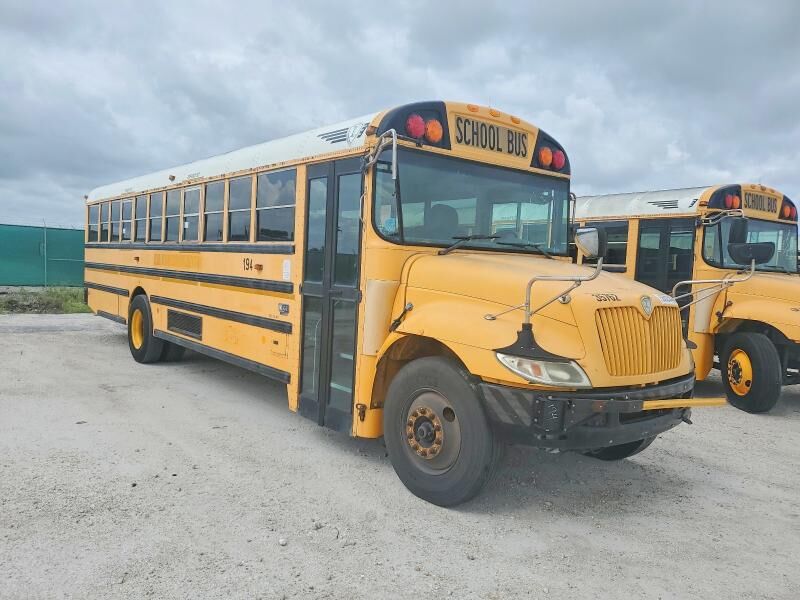 2013 IC BUS PB105