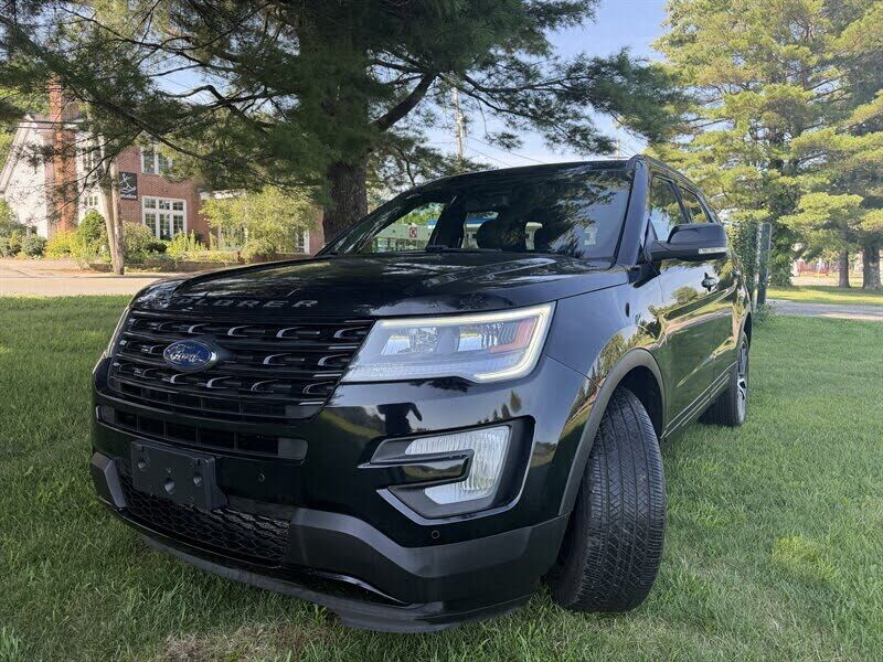 2017 FORD Explorer