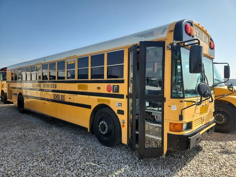 2013 IC BUS PB305