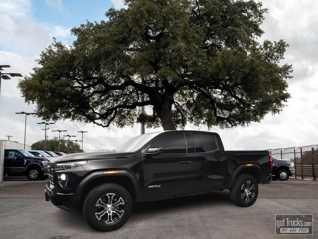 2024 GMC Canyon