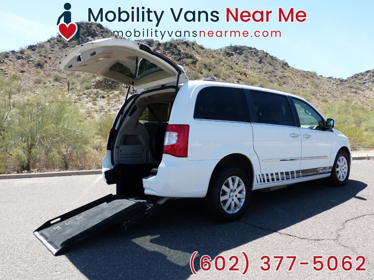 2016 CHRYSLER Town and Country