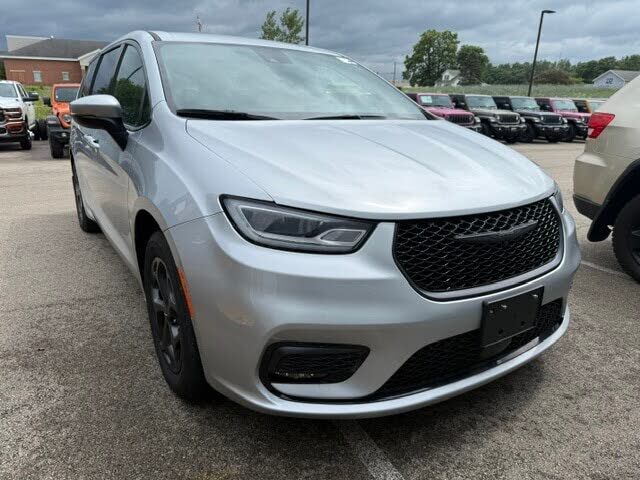 2023 CHRYSLER Pacifica