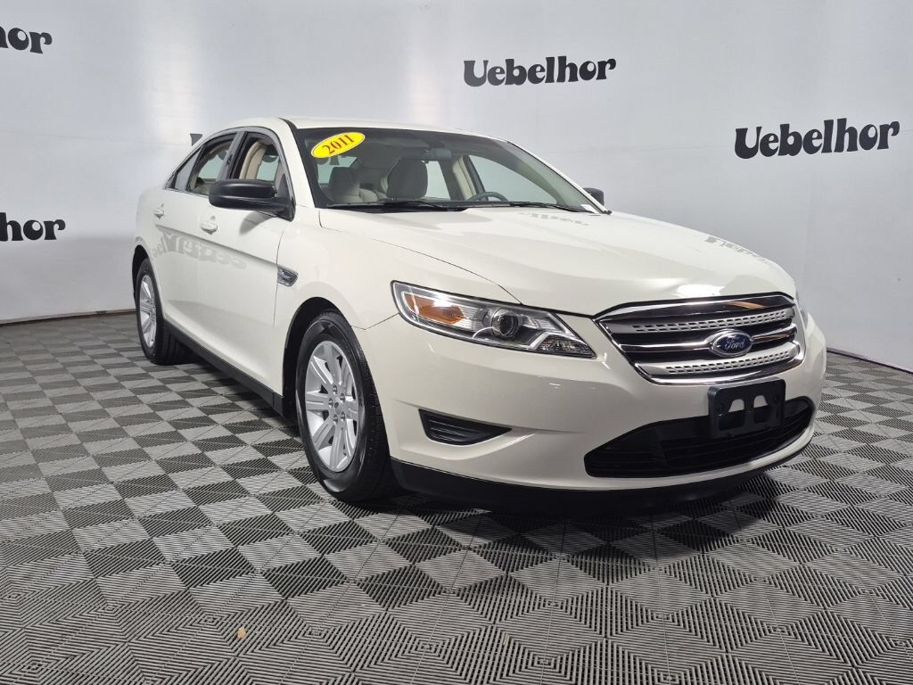 2011 FORD Taurus