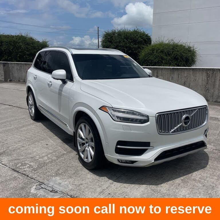 2017 VOLVO XC90