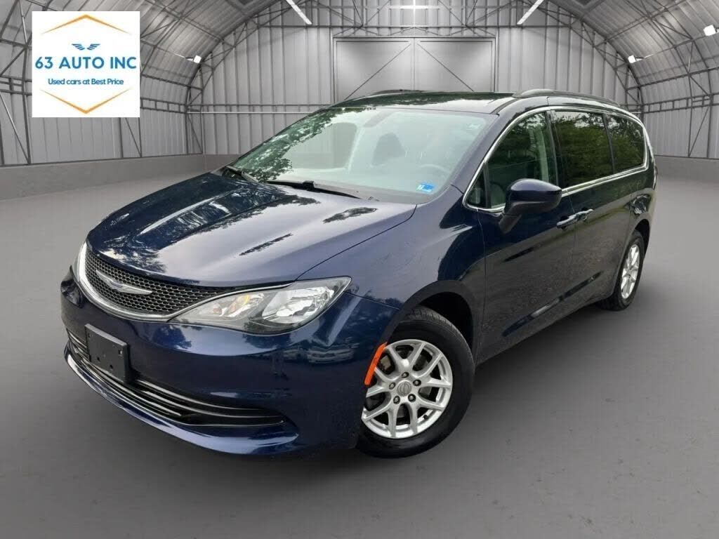 2020 CHRYSLER Voyager