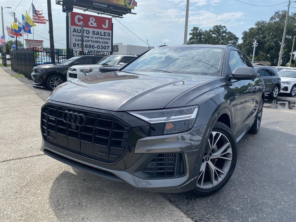 2021 AUDI Q8