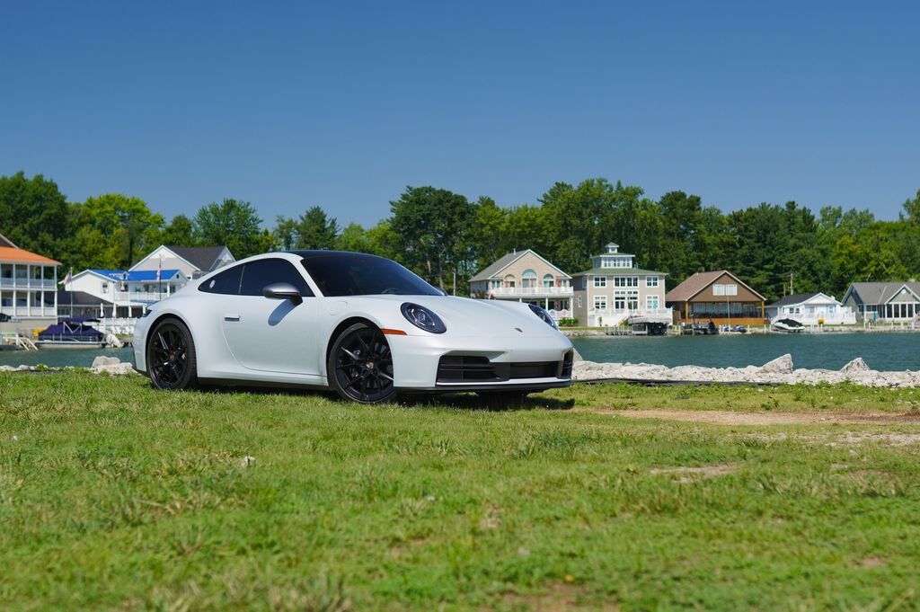 2025 PORSCHE 911