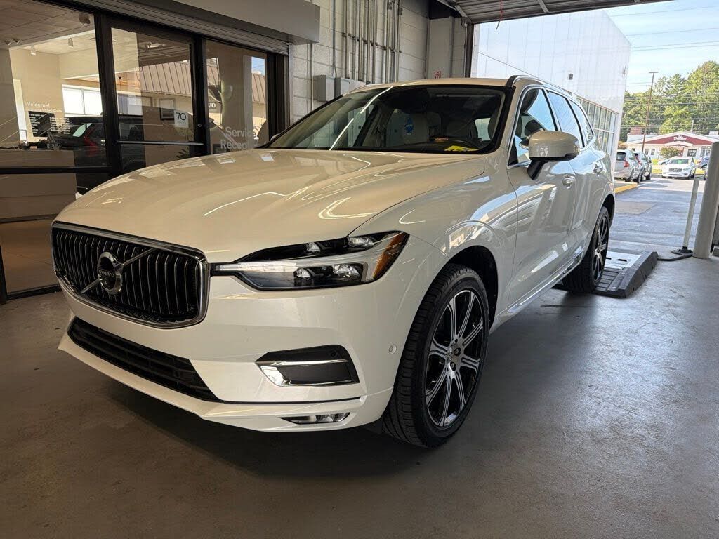 2021 VOLVO XC60