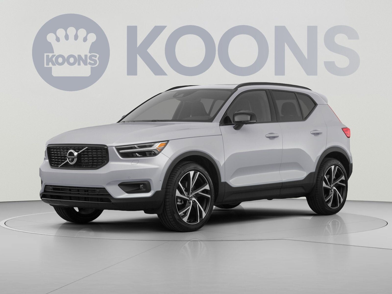 2021 VOLVO XC40