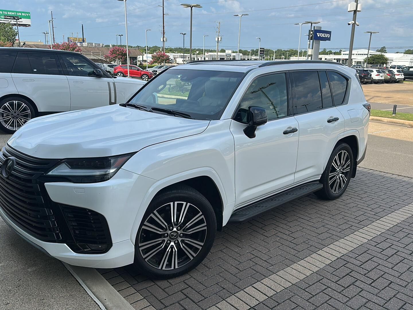 2023 LEXUS LX