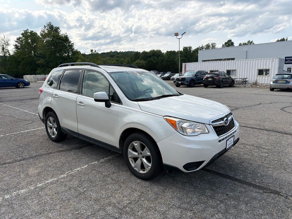 2015 SUBARU Forester