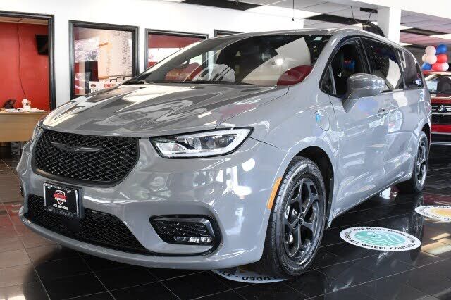 2022 CHRYSLER Pacifica