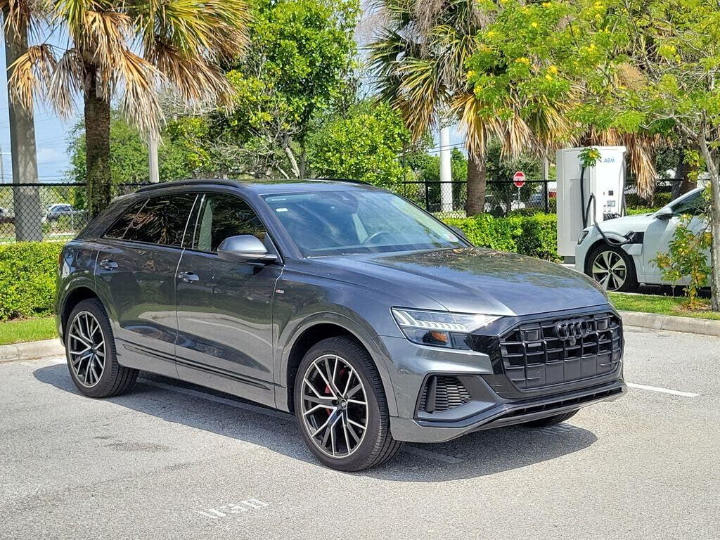 2022 AUDI Q8