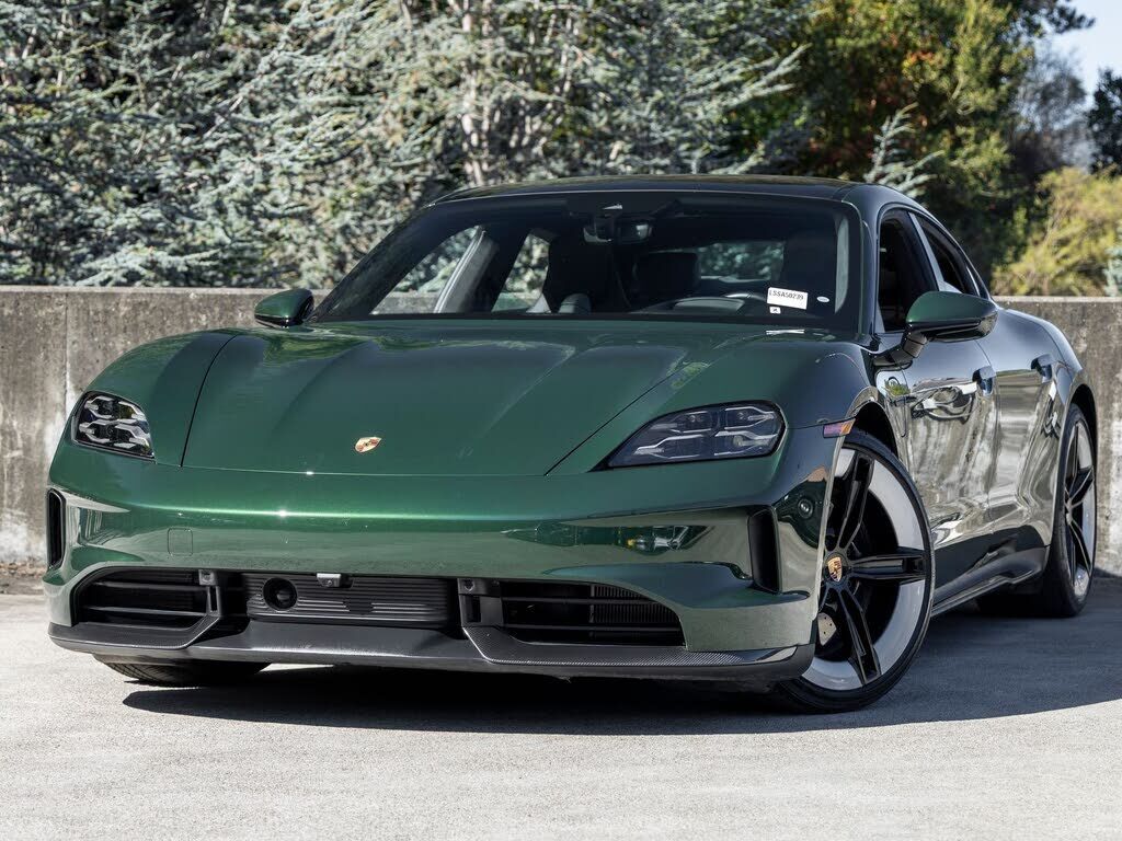 2025 PORSCHE Taycan