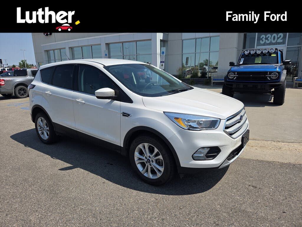 2017 FORD Escape