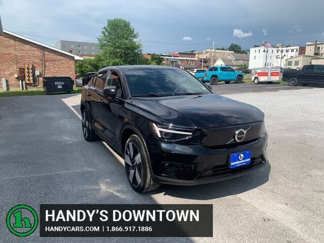 2023 VOLVO C40