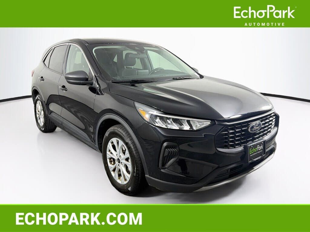 2024 FORD Escape