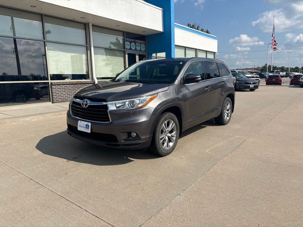 2016 TOYOTA Highlander