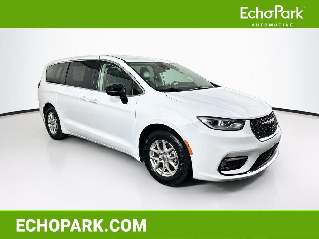 2024 CHRYSLER Pacifica