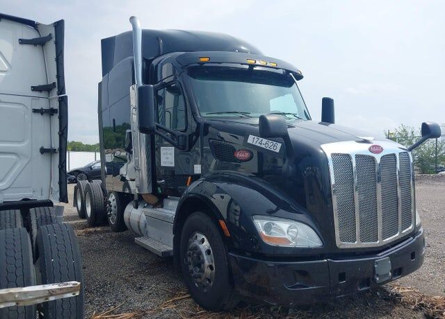 2018 PETERBILT 579