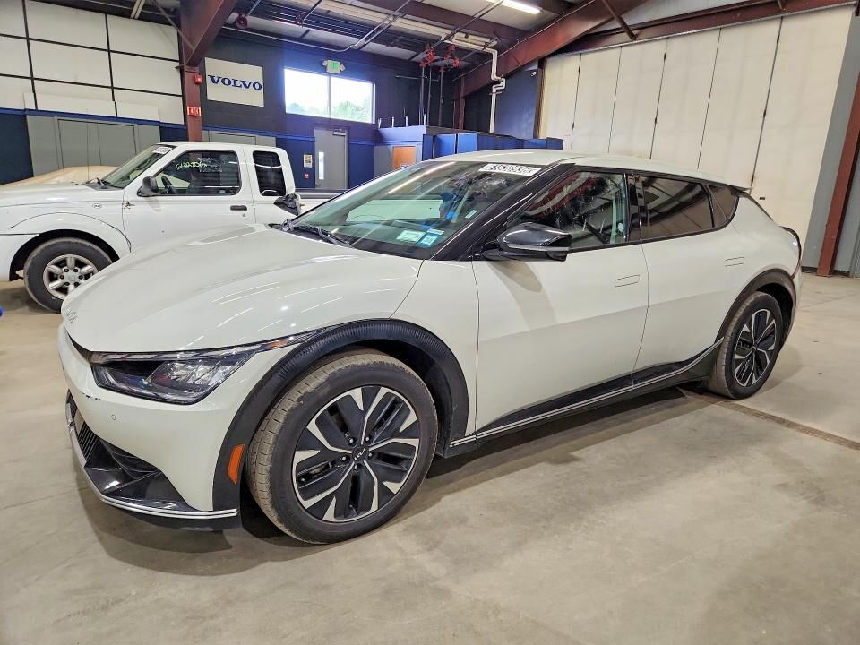 2023 KIA EV6