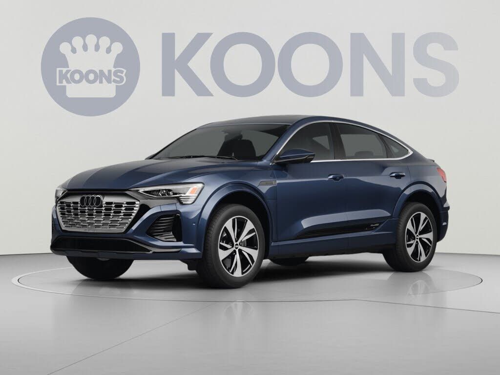2024 AUDI Q8