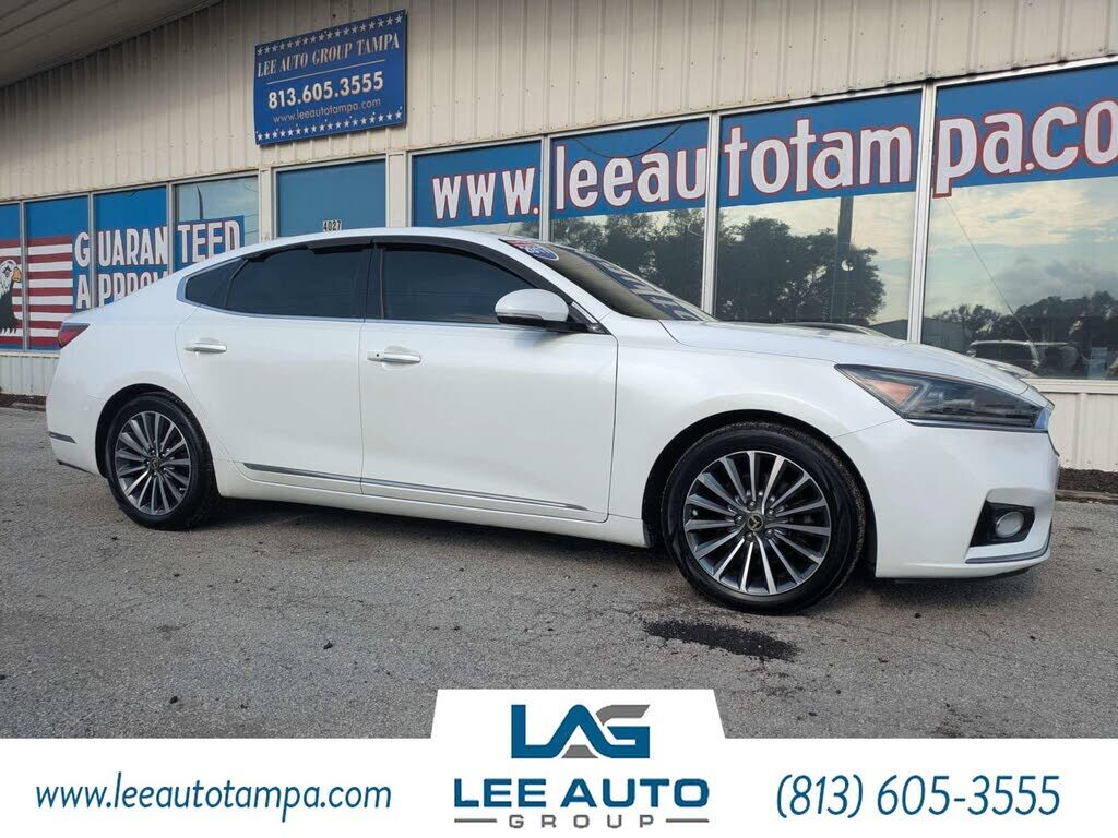 2017 KIA Cadenza
