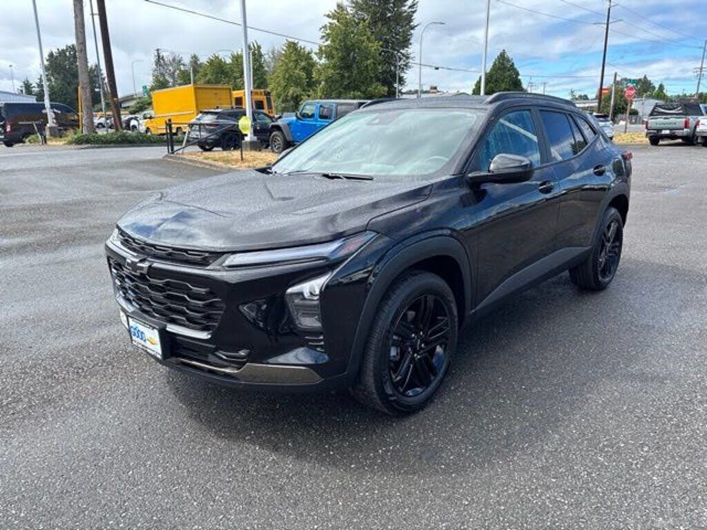 2025 CHEVROLET Trax