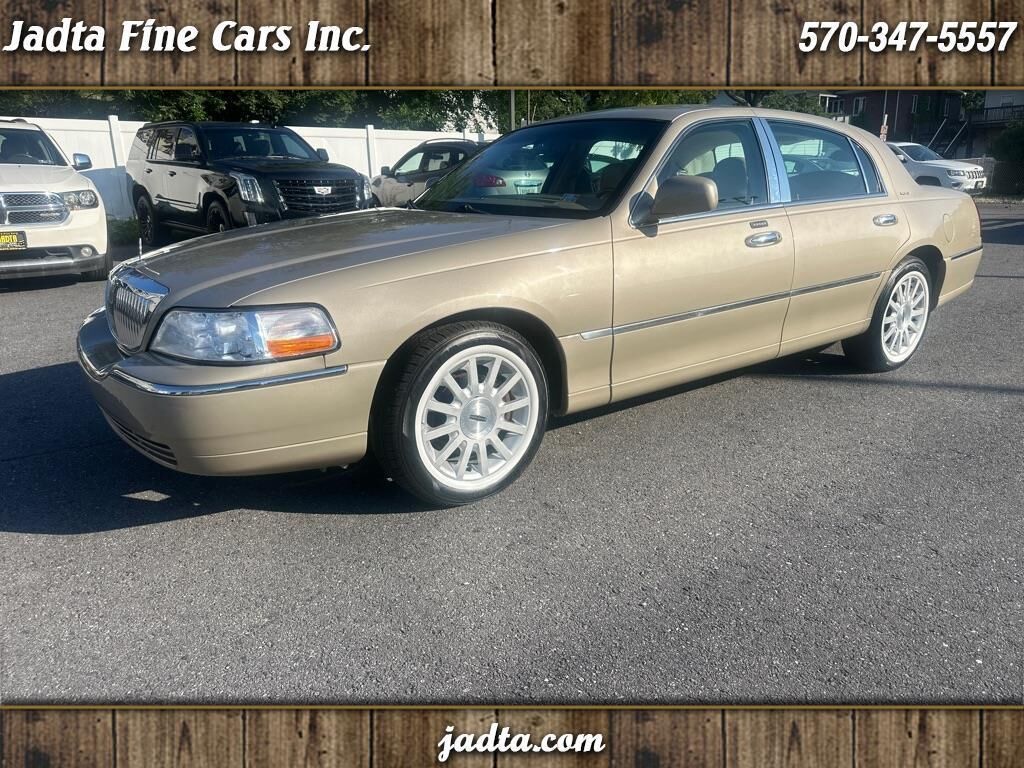 2006 LINCOLN Town Car