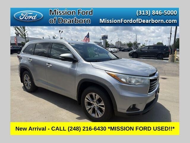 2015 TOYOTA Highlander